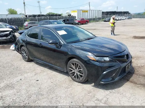 4T1G11AK5PU173545 2023 TOYOTA CAMRY - Image 1