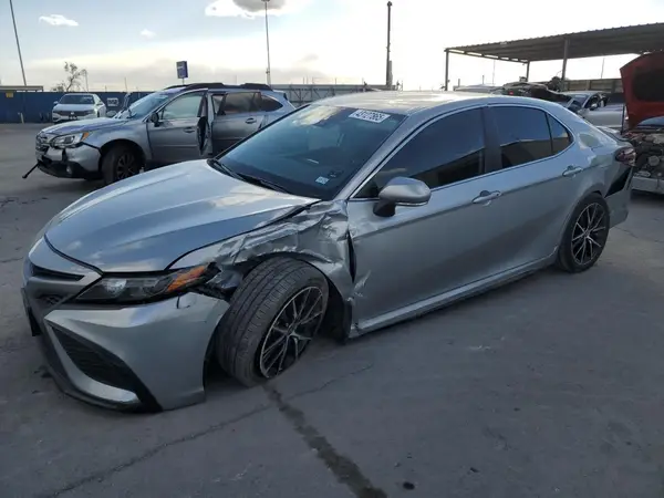 4T1G11AK5PU745861 2023 TOYOTA CAMRY - Image 1