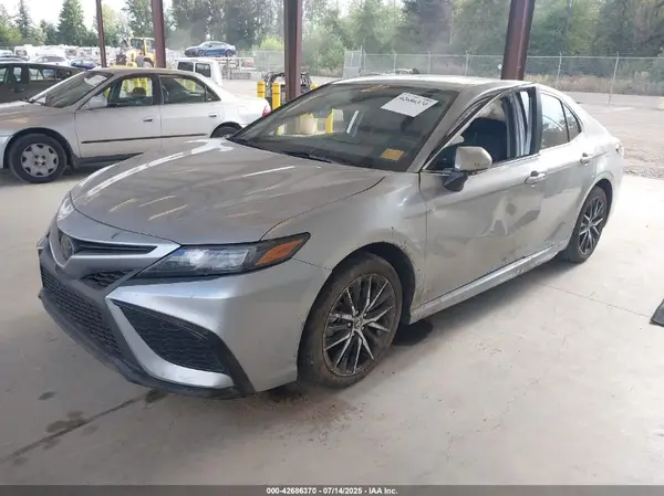 4T1G11AK5PU748825 2023 TOYOTA CAMRY - Image 2