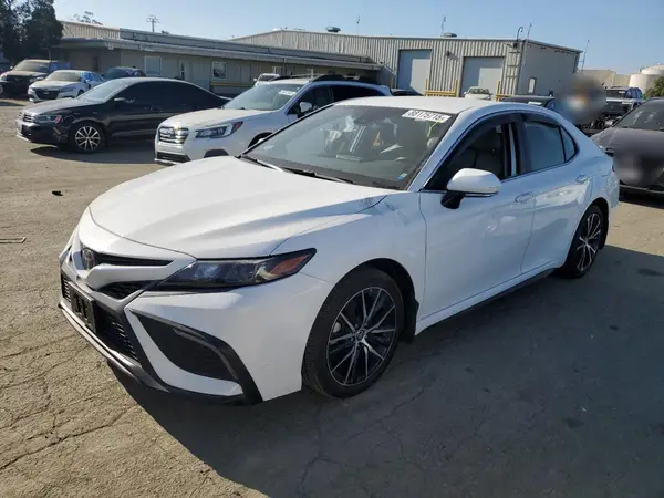4T1G11AK5PU750087 2023 TOYOTA CAMRY - Image 1