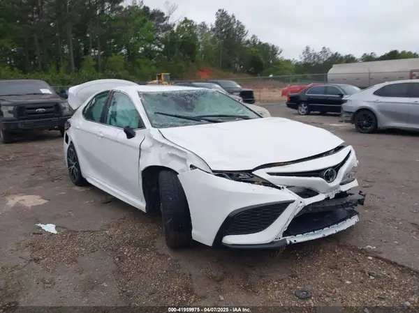 4T1G11AK5PU750980 2023 TOYOTA CAMRY - Image 1