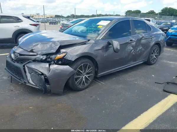 4T1G11AK5PU761462 2023 TOYOTA CAMRY - Image 2