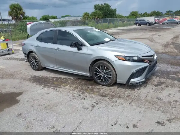 4T1G11AK5PU762725 2023 TOYOTA CAMRY - Image 1