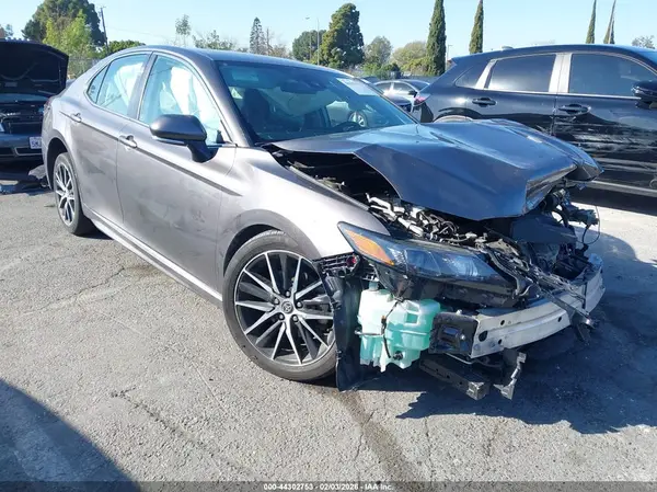 4T1G11AK5PU805007 2023 TOYOTA CAMRY - Image 1