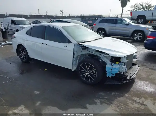 4T1G11AK5PU806030 2023 TOYOTA CAMRY - Image 1