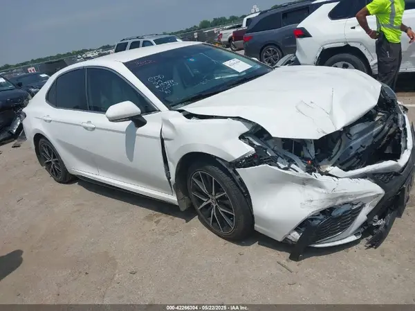4T1G11AK5PU820722 2023 TOYOTA CAMRY - Image 1