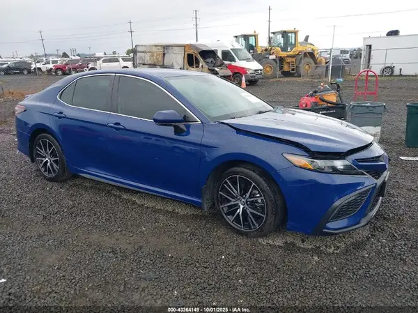 4T1G11AK5RU200164 2024 TOYOTA CAMRY - Image 1