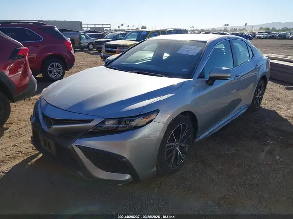 4T1G11AK5RU203629 2024 TOYOTA CAMRY - Image 2