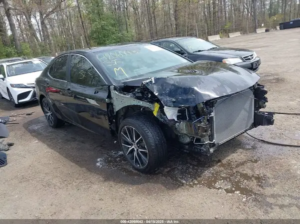 4T1G11AK5RU235769 2024 TOYOTA CAMRY - Image 1