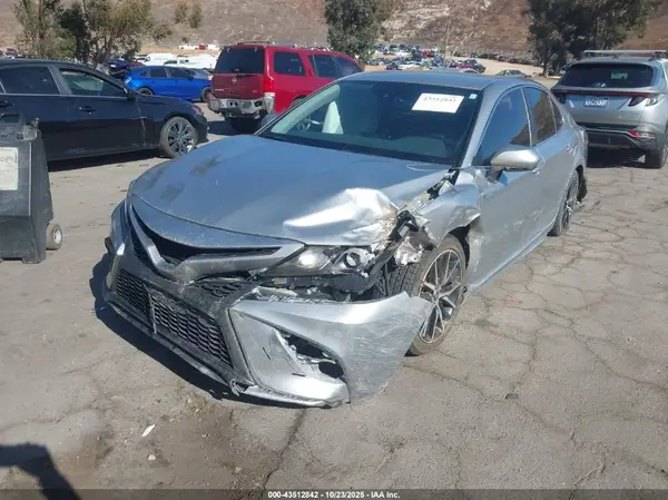 4T1G11AK5RU238462 2024 TOYOTA CAMRY - Image 2