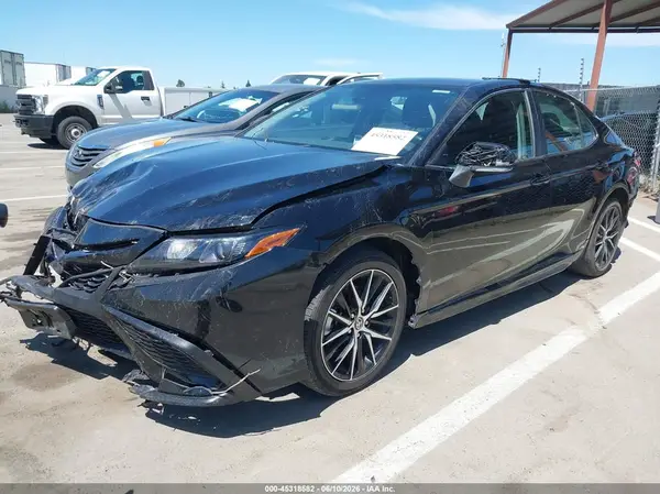 4T1G11AK5RU240826 2024 TOYOTA CAMRY - Image 2