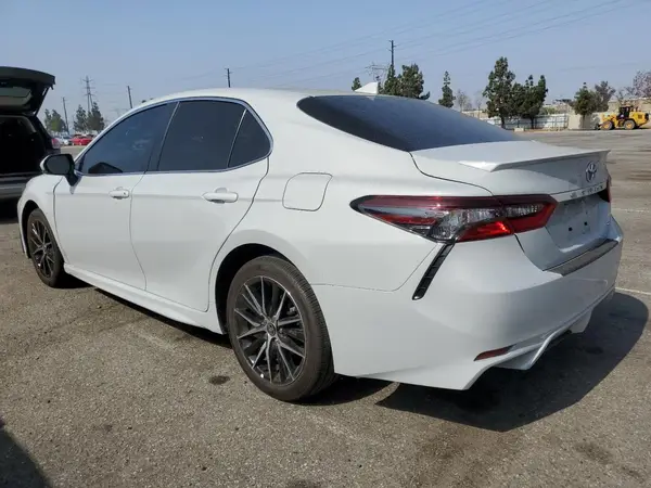 4T1G11AK5RU242186 2024 TOYOTA CAMRY - Image 2