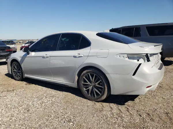 4T1G11AK5RU244438 2024 TOYOTA CAMRY - Image 2