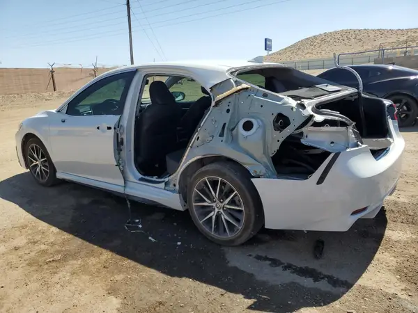 4T1G11AK5RU250692 2024 TOYOTA CAMRY - Image 2