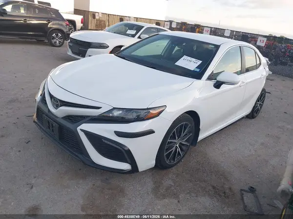 4T1G11AK5RU256671 2024 TOYOTA CAMRY - Image 2