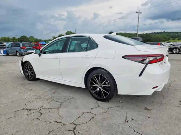 4T1G11AK5RU260297 2024 TOYOTA CAMRY - Image 2