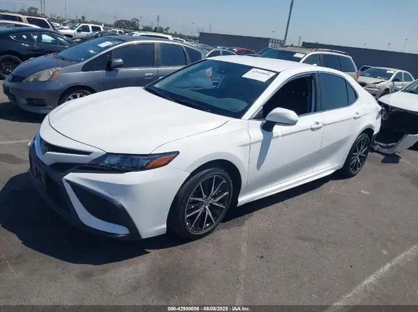 4T1G11AK5RU841055 2024 TOYOTA CAMRY - Image 2
