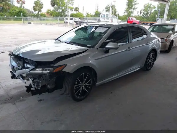 4T1G11AK5RU850578 2024 TOYOTA CAMRY - Image 2