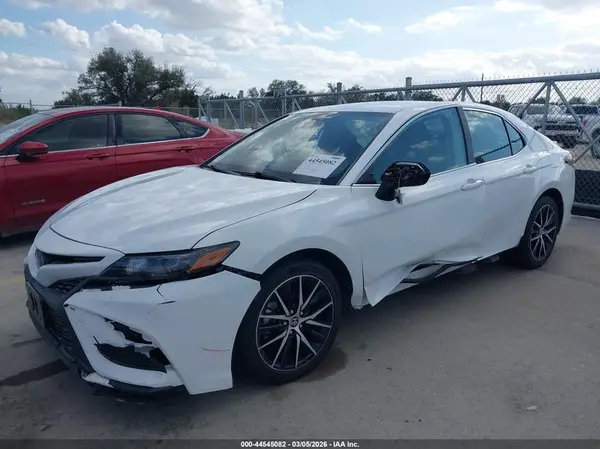 4T1G11AK5RU854050 2024 TOYOTA CAMRY - Image 2