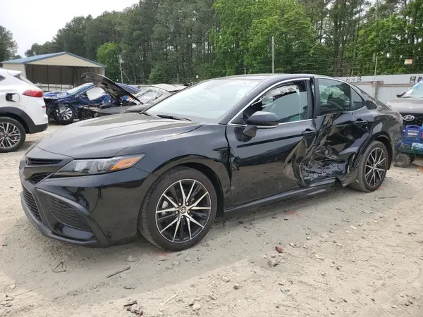 4T1G11AK5RU863105 2024 TOYOTA CAMRY - Image 1