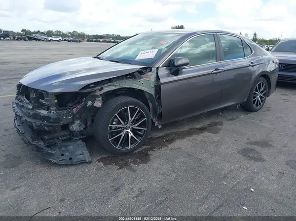 4T1G11AK5RU863170 2024 TOYOTA CAMRY - Image 2