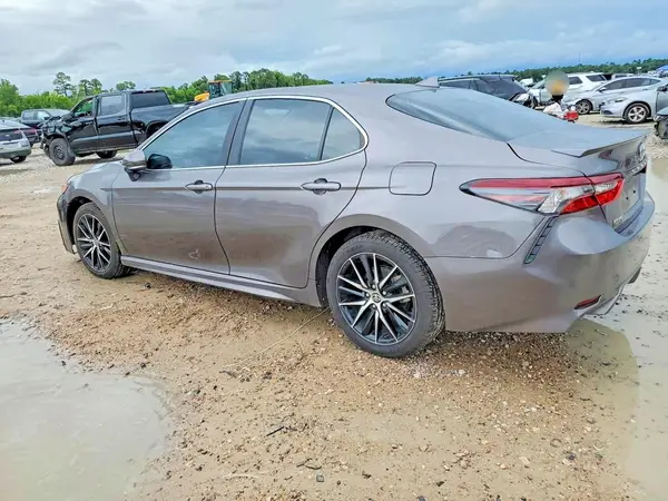 4T1G11AK5RU864786 2024 TOYOTA CAMRY - Image 2