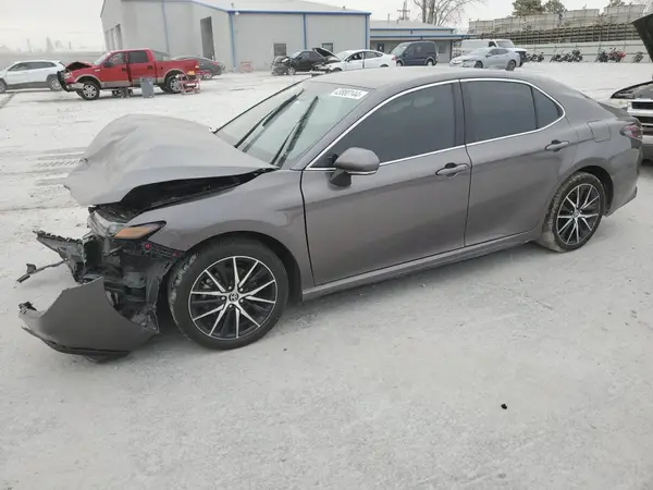 4T1G11AK5RU867610 2024 TOYOTA CAMRY - Image 1