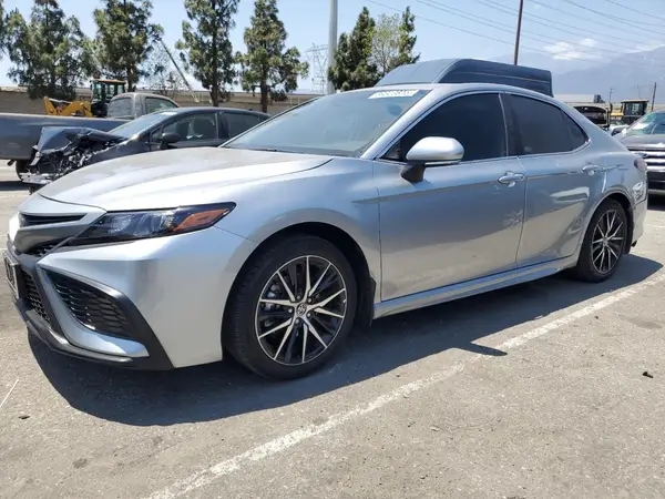 4T1G11AK5RU869180 2024 TOYOTA CAMRY - Image 1