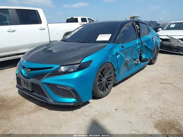 4T1G11AK5RU877585 2024 TOYOTA CAMRY - Image 2
