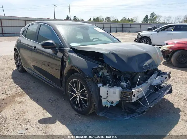 4T1G11AK5RU883824 2024 TOYOTA CAMRY - Image 1