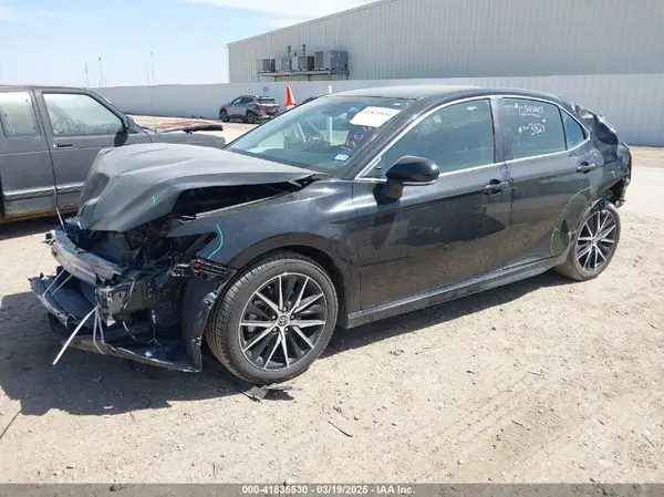 4T1G11AK5RU883824 2024 TOYOTA CAMRY - Image 2