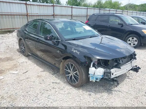4T1G11AK5RU886867 2024 TOYOTA CAMRY - Image 1