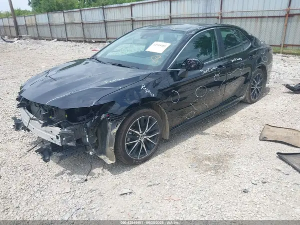 4T1G11AK5RU886867 2024 TOYOTA CAMRY - Image 2