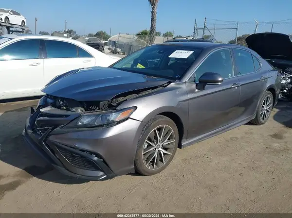 4T1G11AK5RU890255 2024 TOYOTA CAMRY - Image 2