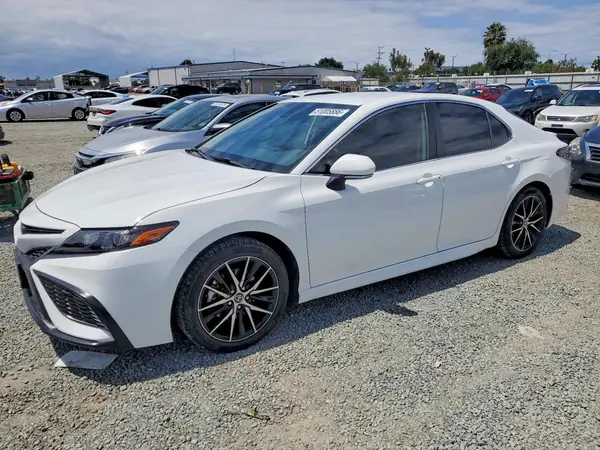 4T1G11AK5RU890496 2024 TOYOTA CAMRY - Image 1