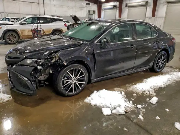 4T1G11AK5RU894774 2024 TOYOTA CAMRY - Image 1