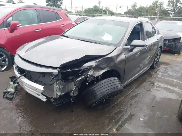 4T1G11AK5RU898744 2024 TOYOTA CAMRY - Image 2