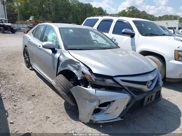 4T1G11AK5RU901920 2024 TOYOTA CAMRY - Image 1