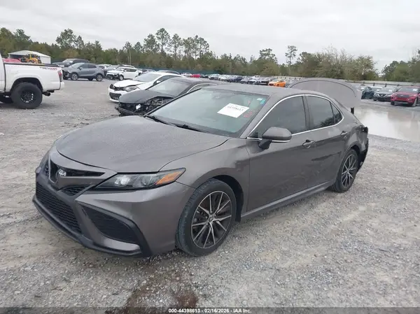 4T1G11AK5RU908950 2024 TOYOTA CAMRY - Image 2
