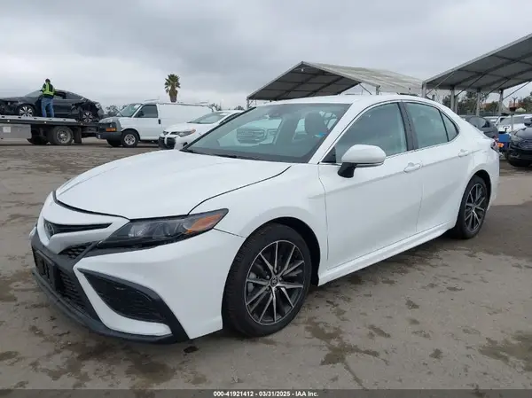 4T1G11AK5RU913291 2024 TOYOTA CAMRY - Image 2