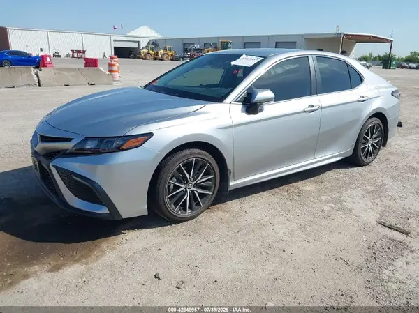 4T1G11AK5RU918099 2024 TOYOTA CAMRY - Image 2