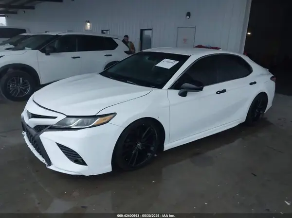 4T1G11AK6LU310745 2020 TOYOTA CAMRY - Image 2