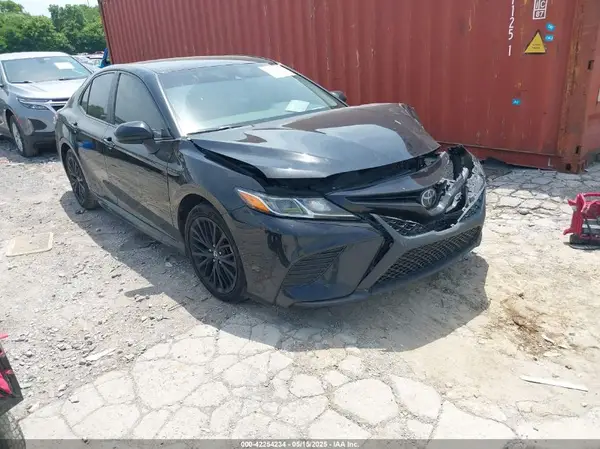 4T1G11AK6LU311393 2020 TOYOTA CAMRY - Image 1