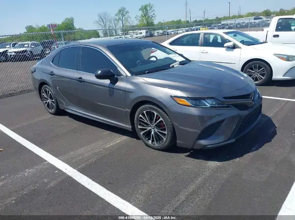 4T1G11AK6LU319266 2020 TOYOTA CAMRY - Image 1