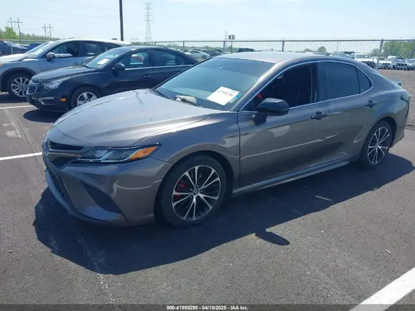4T1G11AK6LU319266 2020 TOYOTA CAMRY - Image 2