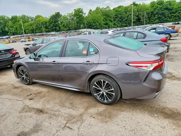 4T1G11AK6LU325519 2020 TOYOTA CAMRY - Image 2