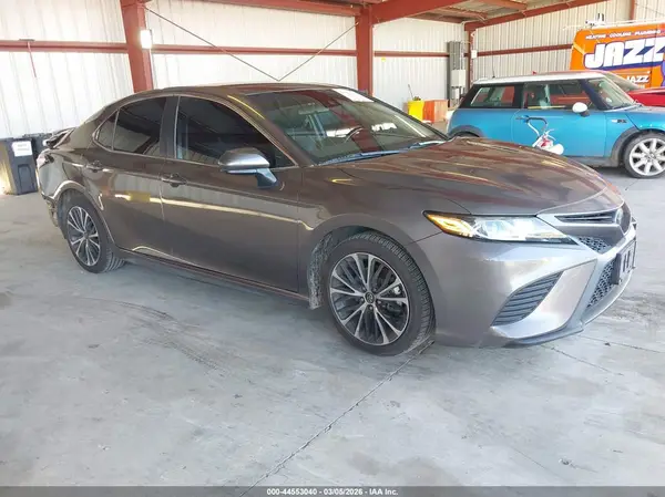 4T1G11AK6LU328064 2020 TOYOTA CAMRY - Image 1