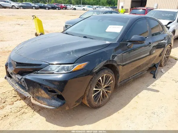 4T1G11AK6LU328856 2020 TOYOTA CAMRY - Image 2