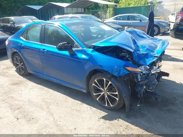 4T1G11AK6LU330087 2020 TOYOTA CAMRY - Image 1