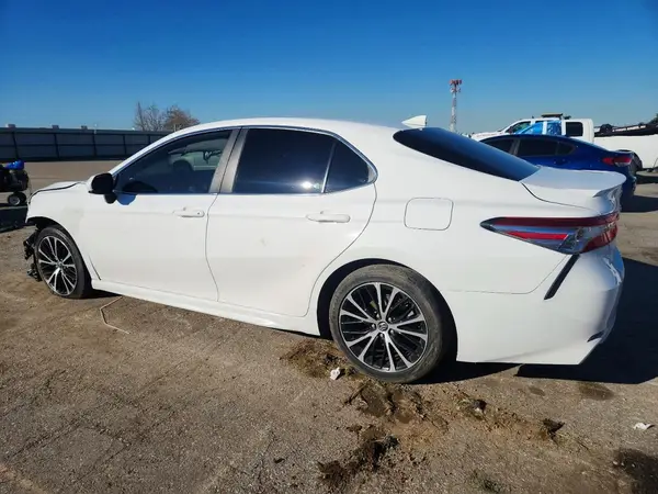 4T1G11AK6LU332471 2020 TOYOTA CAMRY - Image 2